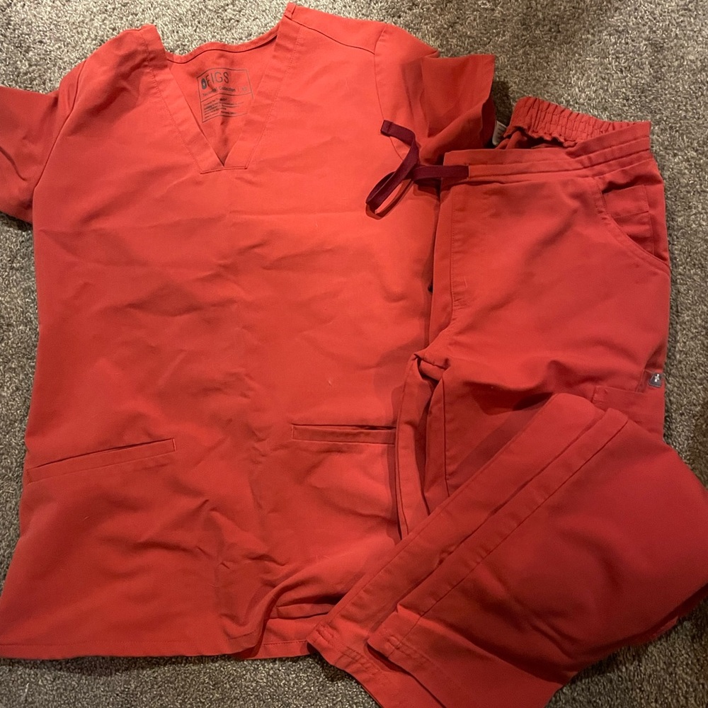 great shape! I usually wear a small and they run a little big so I sized down